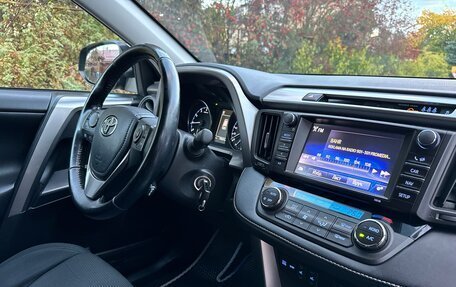 Toyota RAV4, 2016 год, 2 290 000 рублей, 28 фотография
