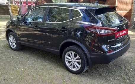Nissan Qashqai, 2021 год, 2 100 000 рублей, 2 фотография