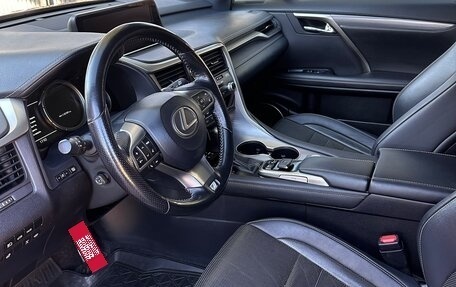 Lexus RX IV рестайлинг, 2017 год, 3 800 000 рублей, 12 фотография