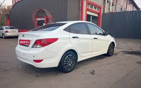 Hyundai Solaris II рестайлинг, 2011 год, 600 000 рублей, 5 фотография