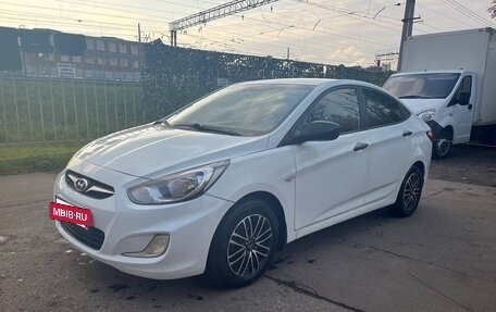 Hyundai Solaris II рестайлинг, 2011 год, 600 000 рублей, 7 фотография