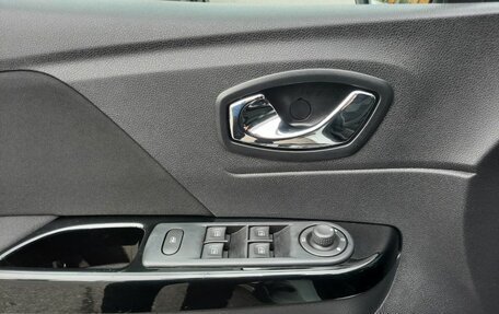 Renault Kaptur I рестайлинг, 2017 год, 1 295 000 рублей, 22 фотография