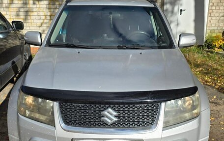 Suzuki Grand Vitara, 2011 год, 950 000 рублей, 1 фотография