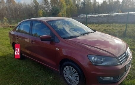 Volkswagen Polo VI (EU Market), 2015 год, 700 000 рублей, 2 фотография