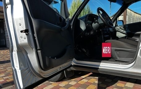 Chevrolet Niva I рестайлинг, 2017 год, 755 000 рублей, 5 фотография