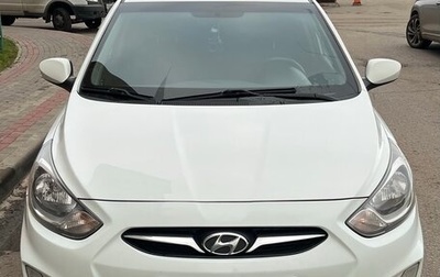Hyundai Solaris II рестайлинг, 2013 год, 810 000 рублей, 1 фотография