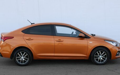 Hyundai Solaris II рестайлинг, 2017 год, 1 285 000 рублей, 5 фотография
