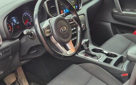 KIA Sportage IV рестайлинг, 2018 год, 2 230 000 рублей, 13 фотография