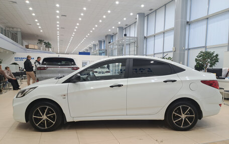 Hyundai Solaris II рестайлинг, 2013 год, 641 000 рублей, 12 фотография