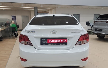Hyundai Solaris II рестайлинг, 2013 год, 641 000 рублей, 10 фотография