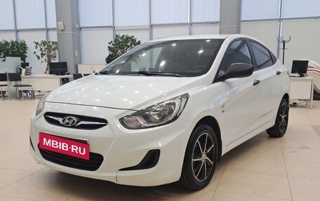 Hyundai Solaris II рестайлинг, 2013 год, 641 000 рублей, 5 фотография