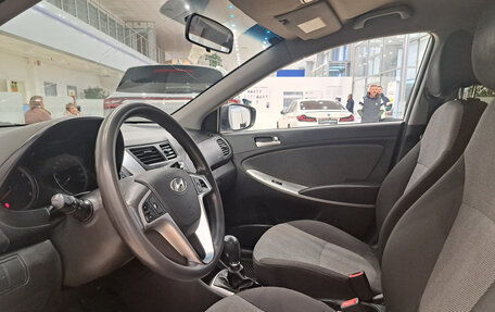 Hyundai Solaris II рестайлинг, 2013 год, 641 000 рублей, 20 фотография