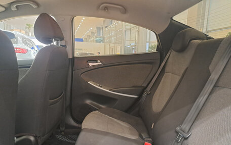 Hyundai Solaris II рестайлинг, 2013 год, 641 000 рублей, 16 фотография