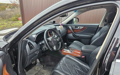 Infiniti QX70, 2013 год, 2 500 000 рублей, 3 фотография