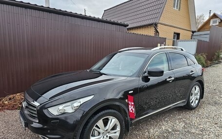 Infiniti QX70, 2013 год, 2 500 000 рублей, 5 фотография