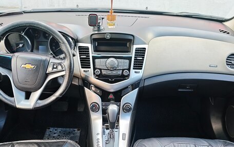 Chevrolet Cruze II, 2011 год, 930 000 рублей, 9 фотография