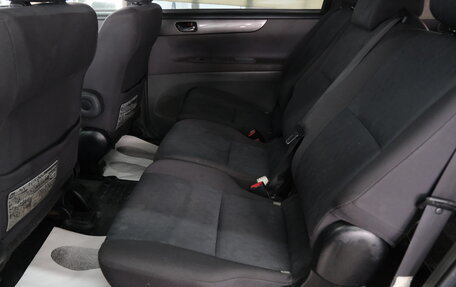 Toyota Avensis Verso I рестайлинг, 2002 год, 939 000 рублей, 20 фотография