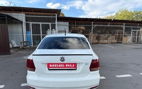 Volkswagen Polo VI (EU Market), 2016 год, 1 050 000 рублей, 2 фотография