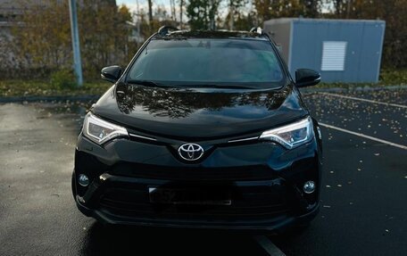Toyota RAV4, 2019 год, 2 500 000 рублей, 10 фотография
