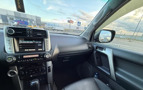 Toyota Land Cruiser Prado 150 рестайлинг 2, 2009 год, 2 500 000 рублей, 12 фотография