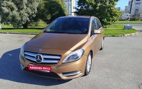 Mercedes-Benz B-Класс, 2012 год, 1 300 000 рублей, 2 фотография