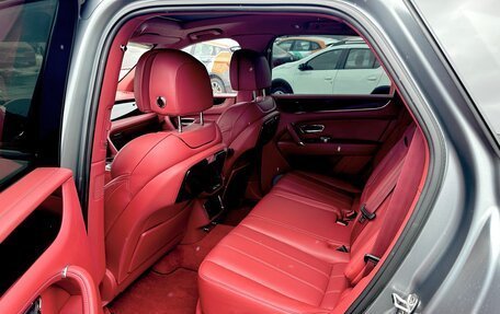 Bentley Bentayga I, 2018 год, 13 790 000 рублей, 4 фотография