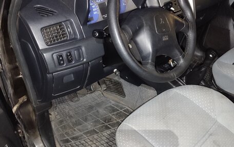 Mitsubishi Pajero Pinin, 2003 год, 400 000 рублей, 8 фотография