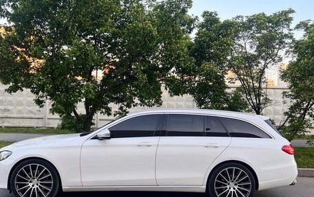 Mercedes-Benz E-Класс, 2019 год, 2 300 000 рублей, 3 фотография