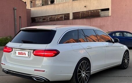 Mercedes-Benz E-Класс, 2019 год, 2 300 000 рублей, 6 фотография