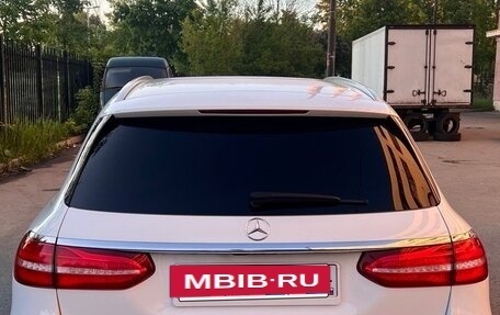 Mercedes-Benz E-Класс, 2019 год, 2 300 000 рублей, 9 фотография