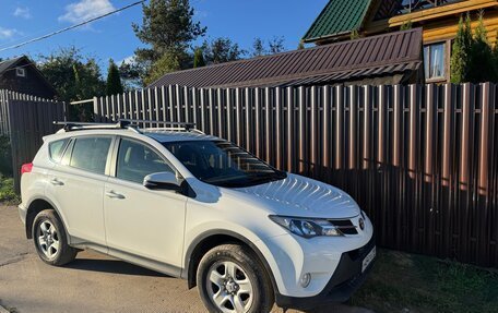 Toyota RAV4, 2015 год, 2 050 000 рублей, 3 фотография