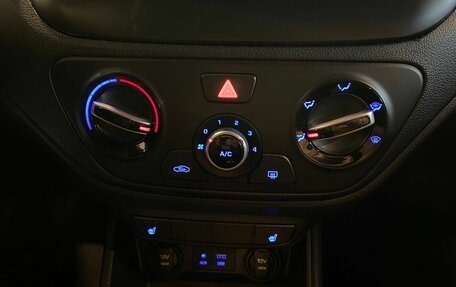 Hyundai Solaris II рестайлинг, 2017 год, 1 020 000 рублей, 15 фотография