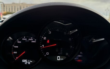 Porsche Cayman, 2018 год, 6 000 000 рублей, 17 фотография