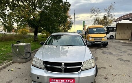 Dodge Avenger II рестайлинг, 2007 год, 499 999 рублей, 1 фотография