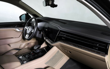 Volkswagen Touareg III, 2019 год, 5 890 000 рублей, 11 фотография