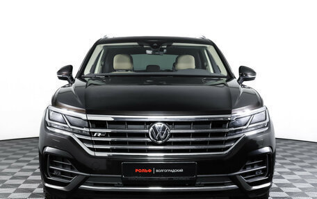 Volkswagen Touareg III, 2019 год, 5 890 000 рублей, 2 фотография