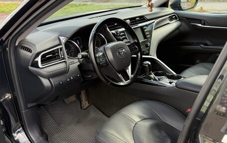 Toyota Camry, 2019 год, 2 050 000 рублей, 8 фотография