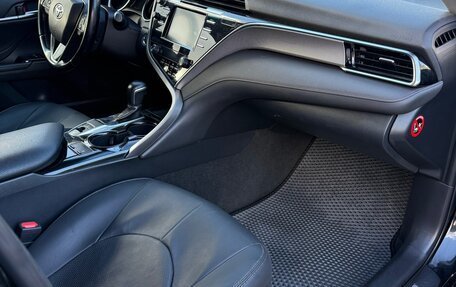 Toyota Camry, 2019 год, 2 050 000 рублей, 9 фотография