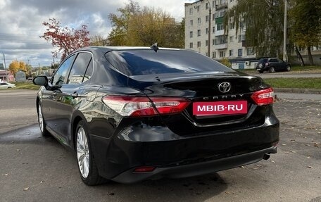 Toyota Camry, 2019 год, 2 050 000 рублей, 4 фотография
