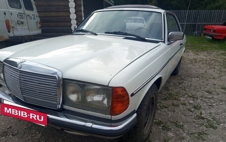 Mercedes-Benz W123, 1984 год, 1 300 000 рублей, 4 фотография