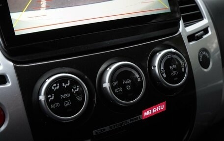 Mitsubishi Pajero Sport II рестайлинг, 2012 год, 1 990 000 рублей, 15 фотография