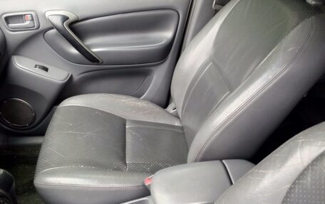 Toyota RAV4, 2002 год, 645 000 рублей, 9 фотография