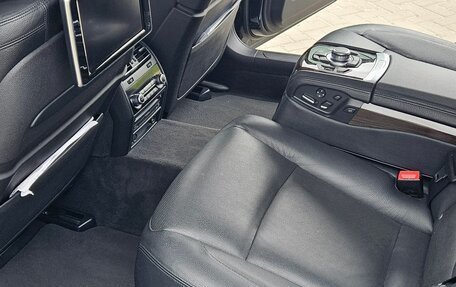 BMW 7 серия, 2012 год, 2 000 000 рублей, 24 фотография