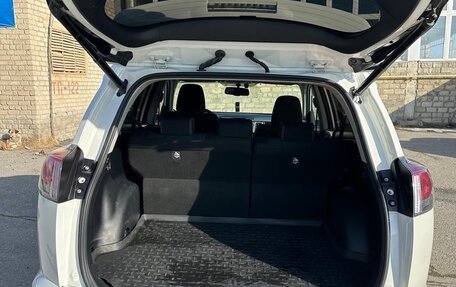 Toyota RAV4, 2017 год, 2 250 000 рублей, 5 фотография