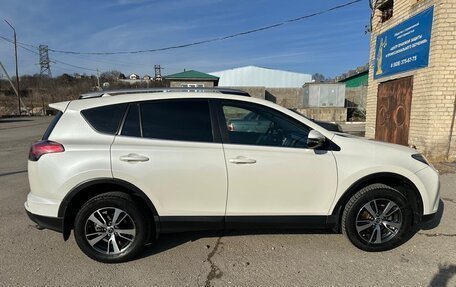 Toyota RAV4, 2017 год, 2 250 000 рублей, 4 фотография