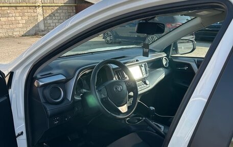 Toyota RAV4, 2017 год, 2 250 000 рублей, 6 фотография