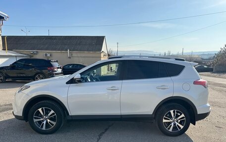 Toyota RAV4, 2017 год, 2 250 000 рублей, 2 фотография