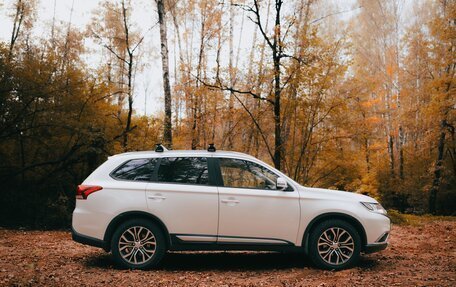 Mitsubishi Outlander III рестайлинг 3, 2016 год, 3 фотография