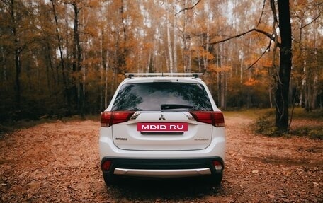 Mitsubishi Outlander III рестайлинг 3, 2016 год, 5 фотография