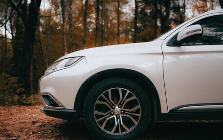 Mitsubishi Outlander III рестайлинг 3, 2016 год, 9 фотография